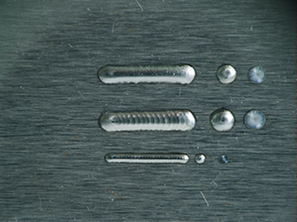<a href='http://zjsco.com.cn/product/3.htm' class='text_a'>模具激光焊機(jī)</a>修復(fù)鏡面模具效果